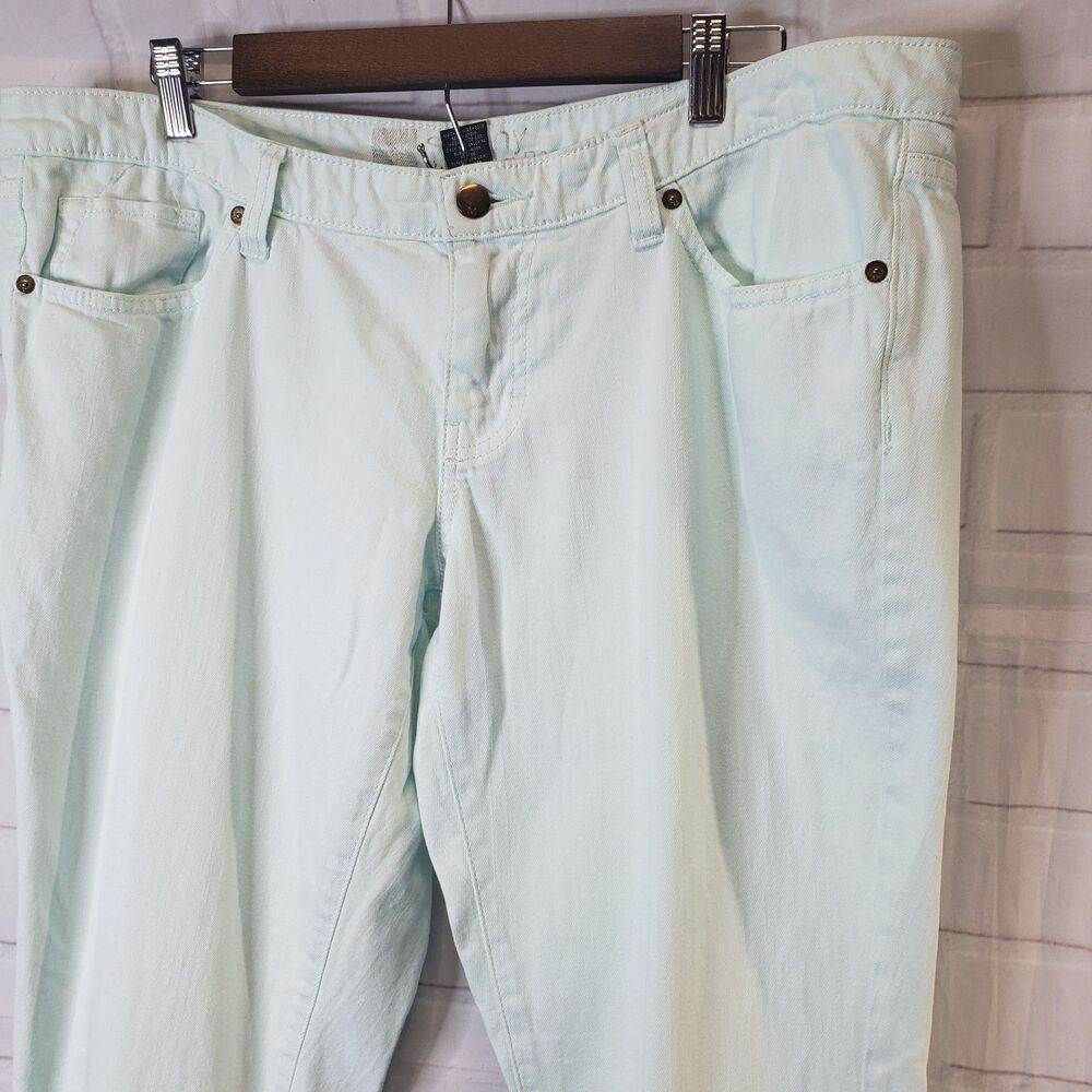 Womens size 12 Mint Green Skinny Jeans 19"w 30"L - Picture 3 of 4